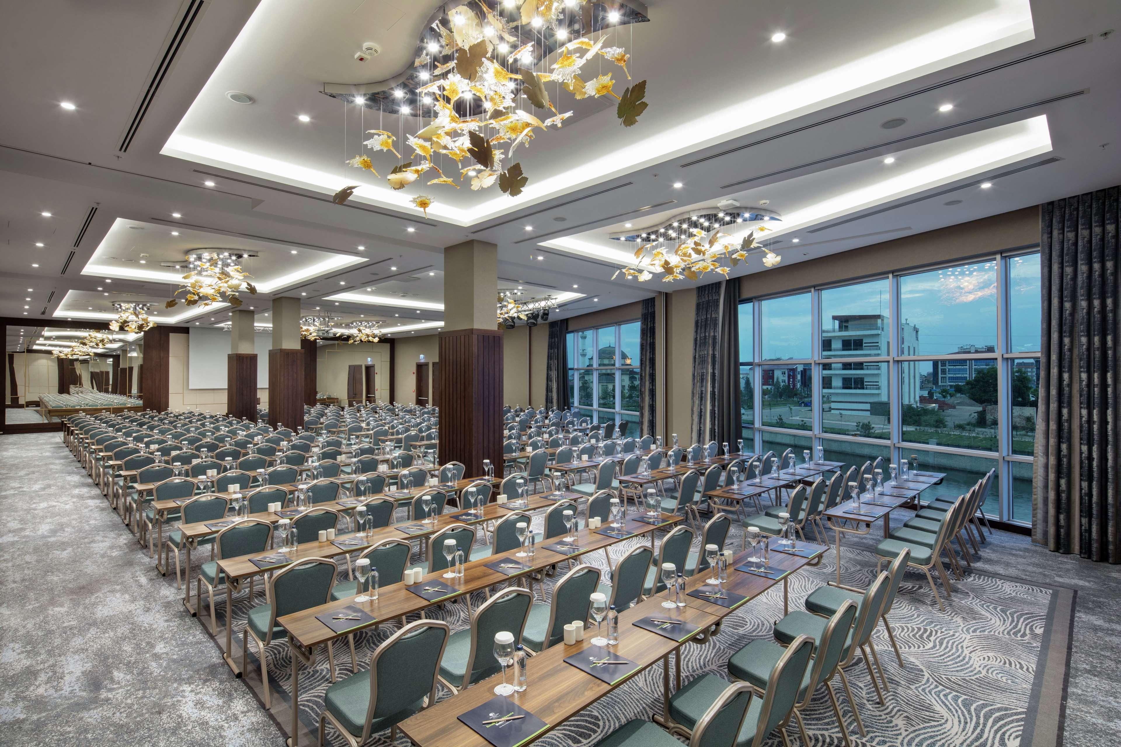 Готель Doubletree By Hilton Afyonkarahisar Екстер'єр фото