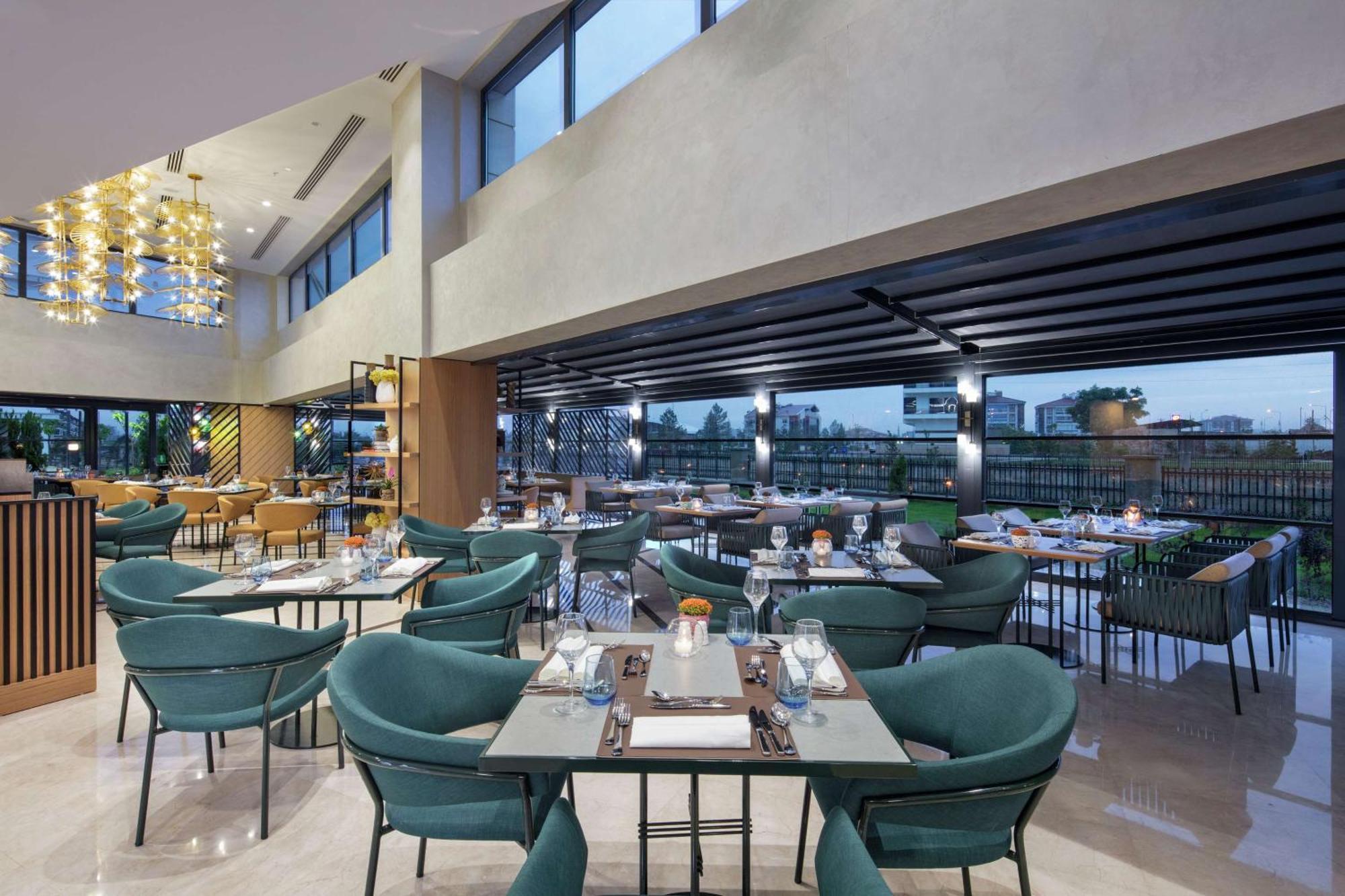 Готель Doubletree By Hilton Afyonkarahisar Екстер'єр фото